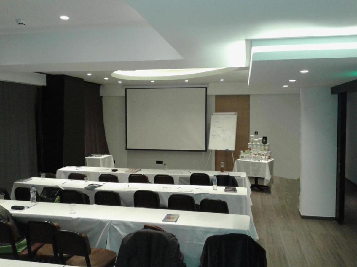 Adonis City Hotel Patras Ngoại thất bức ảnh