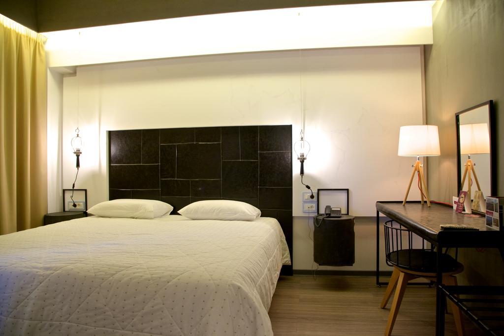 Adonis City Hotel Patras Phòng bức ảnh