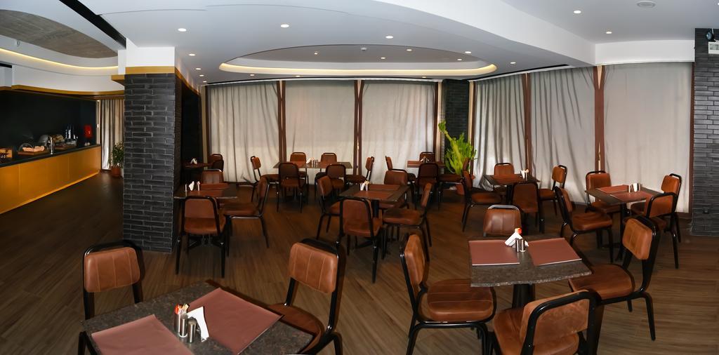 Adonis City Hotel Patras Ngoại thất bức ảnh