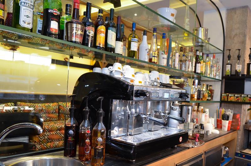 Adonis City Hotel Patras Ngoại thất bức ảnh
