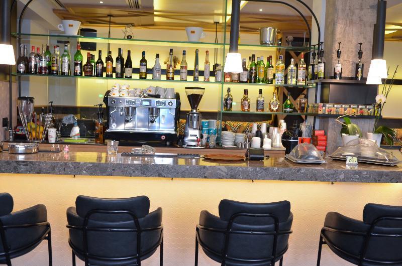 Adonis City Hotel Patras Ngoại thất bức ảnh