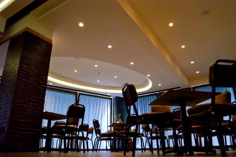 Adonis City Hotel Patras Ngoại thất bức ảnh